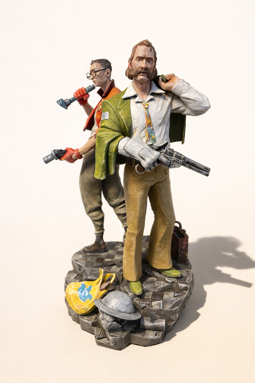 Готовая фигурка на рабочем столе мастерской